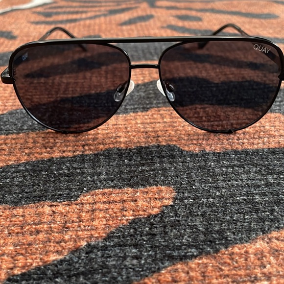 Quay High Key Mini - Picture 1 of 4